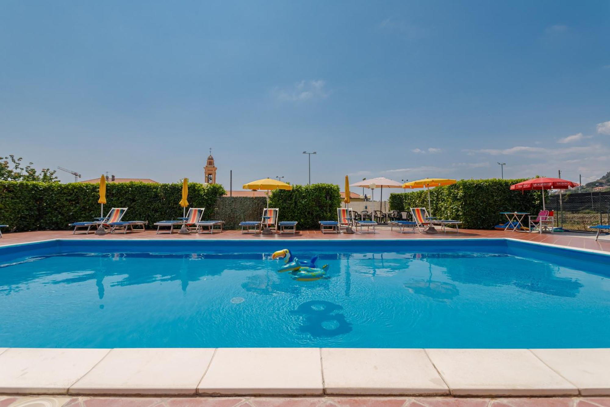 Residence Mizar Пьетра-Лигуре Экстерьер фото